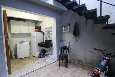 Quintal de casa à venda com 3 quartos, 140m² em Ferreira, São Paulo