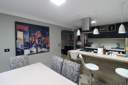 Casa à venda com 140m², 3 quartos e 2 vagas Casa à venda com 140m², 3 quartos e 2 vagasCozinha