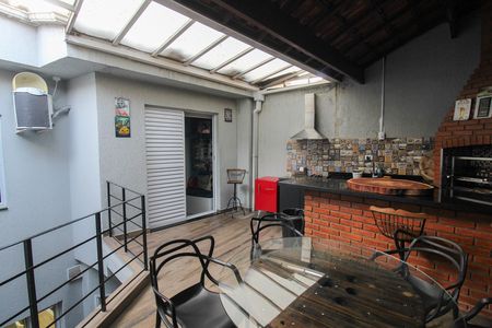 Casa à venda com 140m², 3 quartos e 2 vagas Casa à venda com 140m², 3 quartos e 2 vagasChurrasqueira
