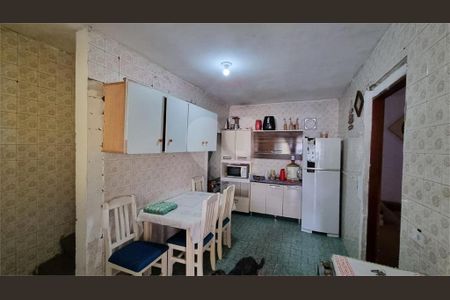 Casa à venda com 100m², 4 quartos e 2 vagas