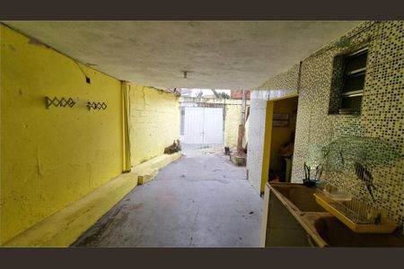 Casa à venda com 100m², 4 quartos e 2 vagas