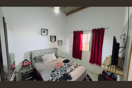 Casa à venda com 4 quartos, 140m² em Jardim Neide, São Paulo