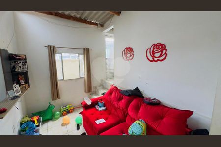 Casa à venda com 4 quartos, 140m² em Jardim Neide, São Paulo