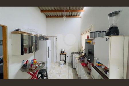 Casa à venda com 4 quartos, 140m² em Jardim Neide, São Paulo