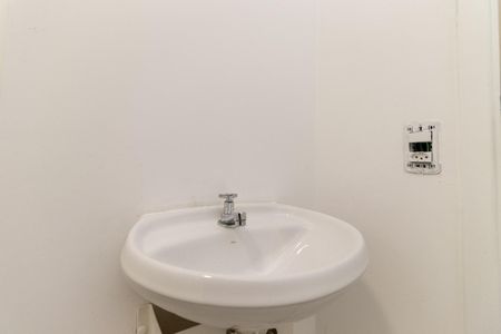Apartamento à venda com 38m², 2 quartos e 1 vaga Apartamento à venda com 38m², 2 quartos e 1 vagaBanheiro social