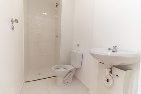 Apartamento à venda com 38m², 2 quartos e 1 vaga Apartamento à venda com 38m², 2 quartos e 1 vagaBanheiro social