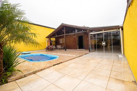 Casa para alugar com 180m², 3 quartos e 2 vagasFachada
