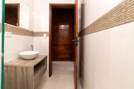 Casa para alugar com 180m², 3 quartos e 2 vagasBanheiro Social