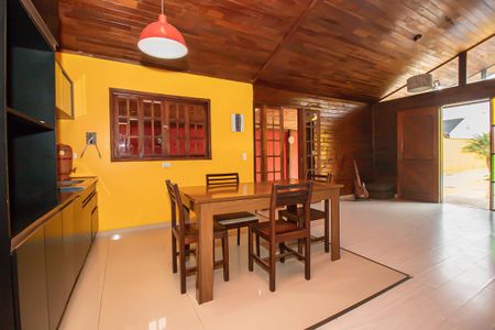 Casa para alugar com 180m², 3 quartos e 2 vagasCozinha - Armários
