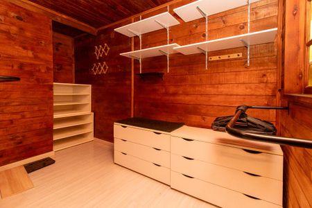 Casa para alugar com 180m², 3 quartos e 2 vagasCloset da suíte