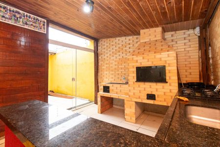 Casa para alugar com 180m², 3 quartos e 2 vagasÁrea comum - Churrasqueira