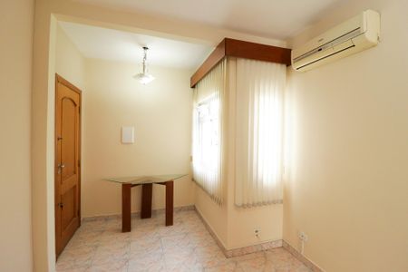 Apartamento para alugar com 52m², 2 quartos e sem vaga Apartamento para alugar com 52m², 2 quartos e sem vagaSala