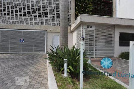 Apartamento para alugar com 61m², 2 quartos e 2 vagas Apartamento para alugar com 61m², 2 quartos e 2 vagasFachada