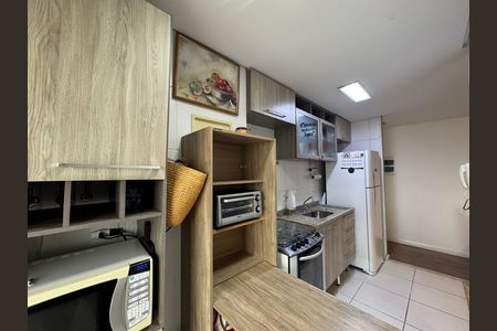Apartamento para alugar com 61m², 2 quartos e 2 vagas Apartamento para alugar com 61m², 2 quartos e 2 vagasCozinha