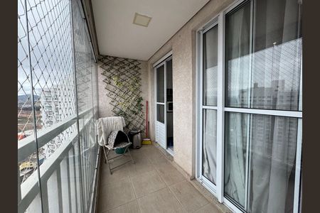 Sacada de apartamento para alugar com 2 quartos, 61m² em Km 18, Osasco