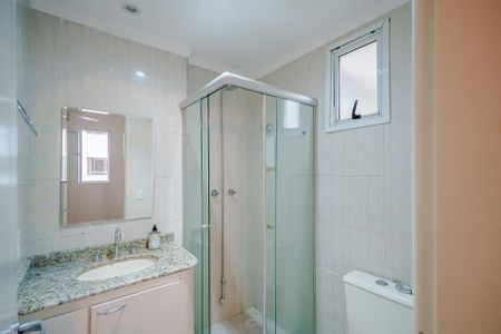 Apartamento para alugar com 57m², 3 quartos e 1 vaga Apartamento para alugar com 57m², 3 quartos e 1 vagaBanheiro da Suíte