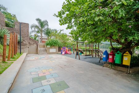 Apartamento para alugar com 57m², 3 quartos e 1 vaga Apartamento para alugar com 57m², 3 quartos e 1 vagaÁrea comum - Playground