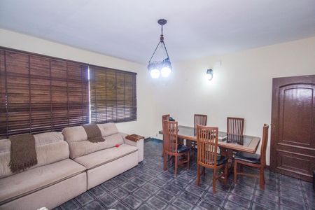 Sala de casa para alugar com 3 quartos, 360m² em Vila Valqueire, Rio de Janeiro