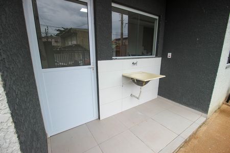 Casa para alugar com 70m², 2 quartos e 2 vagas