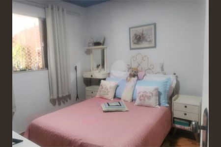 Casa à venda com 4 quartos, 123m² em Jardim das Flores, São Paulo