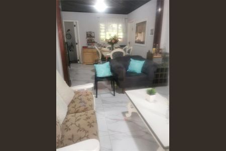 Casa à venda com 4 quartos, 123m² em Jardim das Flores, São Paulo