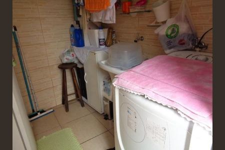 Casa à venda com 150m², 3 quartos e 3 vagas Casa à venda com 150m², 3 quartos e 3 vagasLAVANDERIA