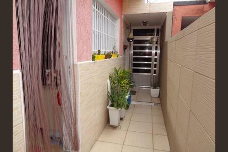 Casa à venda com 150m², 3 quartos e 3 vagas Casa à venda com 150m², 3 quartos e 3 vagasCORREDOR EXTERNO