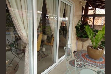 Casa à venda com 150m², 3 quartos e 3 vagas Casa à venda com 150m², 3 quartos e 3 vagasTERRAÇO