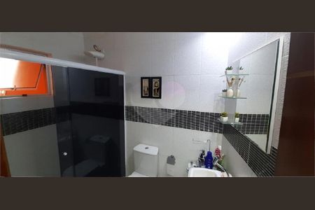 Casa à venda com 230m², 4 quartos e 2 vagas