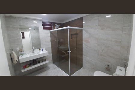 Casa à venda com 230m², 4 quartos e 2 vagas