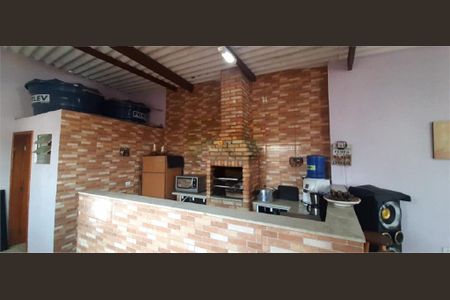 Casa à venda com 230m², 4 quartos e 2 vagas