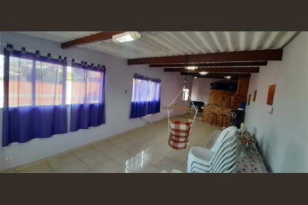 Casa à venda com 230m², 4 quartos e 2 vagas