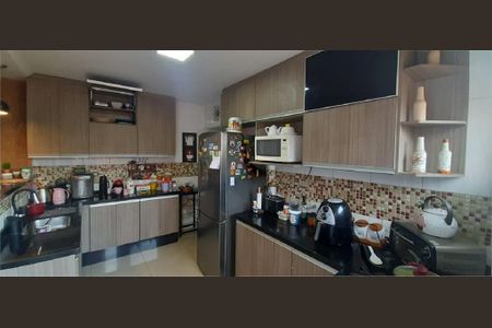 Casa à venda com 230m², 4 quartos e 2 vagas