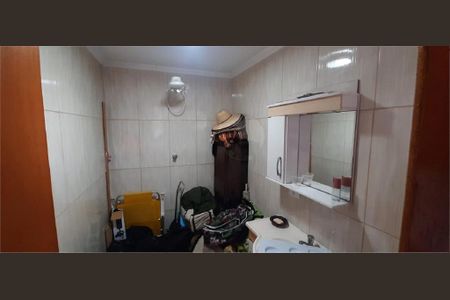 Casa à venda com 230m², 4 quartos e 2 vagas
