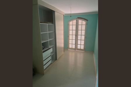 Casa à venda com 3 quartos, 160m² em Cristal Park, Barueri