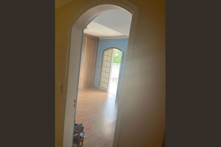 Casa à venda com 3 quartos, 160m² em Cristal Park, Barueri
