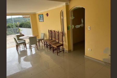 Casa à venda com 3 quartos, 160m² em Cristal Park, Barueri