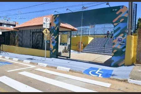 Casa à venda com 3 quartos, 160m² em Cristal Park, Barueri
