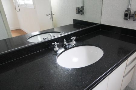 Apartamento para alugar com 110m², 1 quarto e 2 vagas Apartamento para alugar com 110m², 1 quarto e 2 vagasBanheiro da Suíte 2