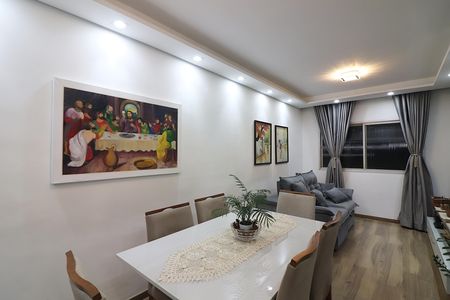 Apartamento à venda com 68m², 2 quartos e 1 vagaSala 