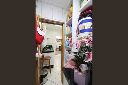 Apartamento à venda com 68m², 2 quartos e 1 vagaÁrea de Serviço