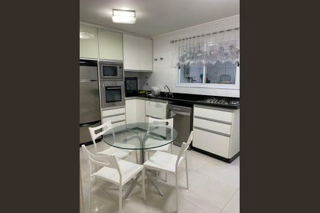 Casa à venda com 390m², 4 quartos e sem vaga