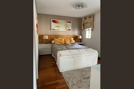 Casa à venda com 4 quartos, 390m² em Horto Florestal, São Paulo