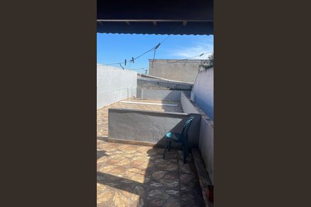 Casa à venda com 70m², 3 quartos e 2 vagas Casa à venda com 70m², 3 quartos e 2 vagasÁrea externa