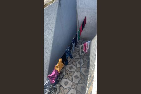 Casa à venda com 70m², 3 quartos e 2 vagas Casa à venda com 70m², 3 quartos e 2 vagasÁrea externa