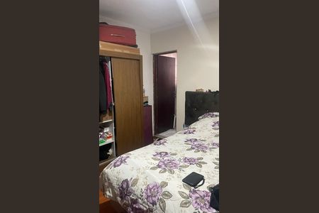 Casa à venda com 70m², 3 quartos e 2 vagas Casa à venda com 70m², 3 quartos e 2 vagasQuarto