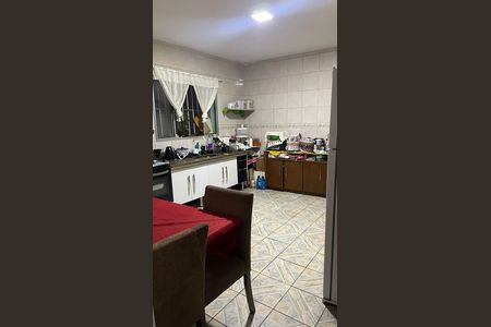 Casa à venda com 70m², 3 quartos e 2 vagas Casa à venda com 70m², 3 quartos e 2 vagasCozinha