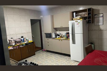 Casa à venda com 70m², 3 quartos e 2 vagas Casa à venda com 70m², 3 quartos e 2 vagasCozinha