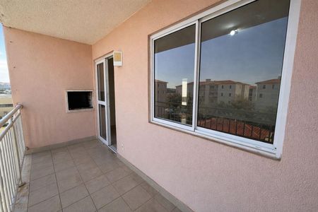 Apartamento para alugar com 63m², 2 quartos e 1 vaga Apartamento para alugar com 63m², 2 quartos e 1 vagaVaranda