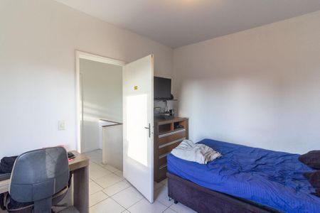 Casa à venda com 229m², 2 quartos e 4 vagas Casa à venda com 229m², 2 quartos e 4 vagasEdícula Quarto